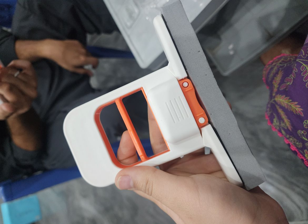 Portable Wet & Dry Multi-Surface Cleaning Tool